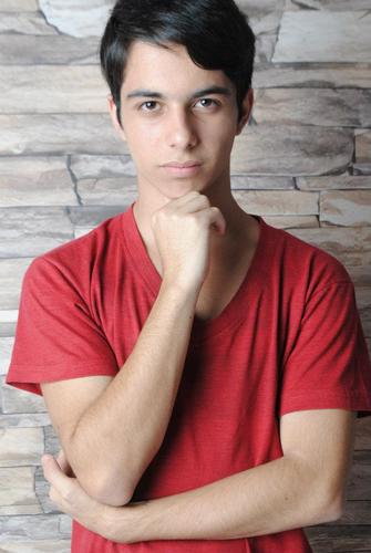 1° Fã Clube Oficial para o Gabriel Fernandes da Banda Phaser, desde : 07-03-12 Donas: @TenciaMunhoz @_Ferns