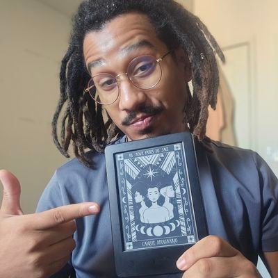 Elu/Delu - Não Mono - Pessoa Agênero 
Adm e Podcaster no @bookstimebrasil 
Escritor de 4 livros de ficção especulativa com protagonismo negro