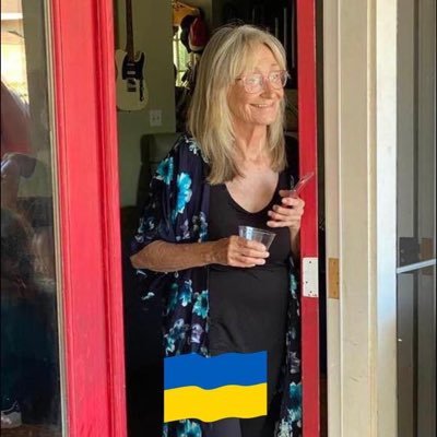 CindyHo43329662's profile picture. Being human just like everyone else.  Standing up against those lies being told by Trump and his criminal Cabinet and evil doers.