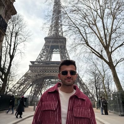 OguzhanBekir's profile picture. iOS Developer @trendyol