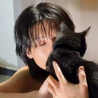 geets (@ge0thv) 's Twitter Profile