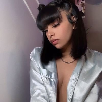 sarah_daisy11's profile picture. I won't tell if you don't. 23, weirdo.