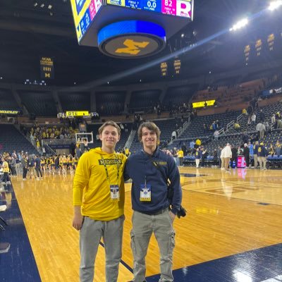 Jlif03's profile picture. U of M ‘28 | @umichbball Student Manager