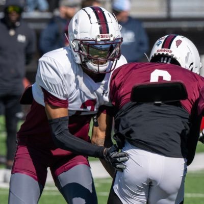 6’3 185 DB🏈 | 3🌟ATH~ELITE in Illinois 2A track state champion🥇| hillnahzir5@gmail.com |