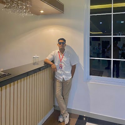 DDanantara87612's profile picture. 