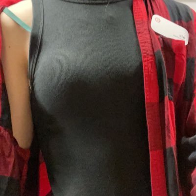 Hii, the name's Iris ✦ Trans, MTF ✦ 18+ only, no minors allowed ✦ Join me on my horny escapades
