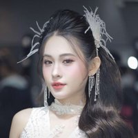 Elina (@zaidbkhan0) 's Twitter Profile