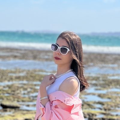 Narges__hs's profile picture. شخصیتی داشت سرشار از تناقض.