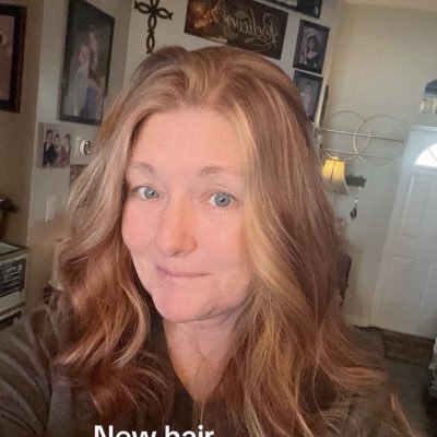 LiddyGreenMOBH's profile picture. Luxury Beeswax Blend Candles