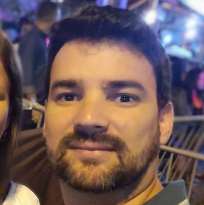 raphamoc's profile picture. Cada homem é arquiteto da sua própria sorte