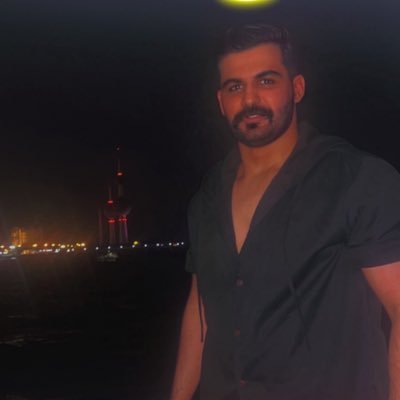 إذا كان انفك فوق النجوم فأعلم ان النجوم تحت قدمي .. 👑