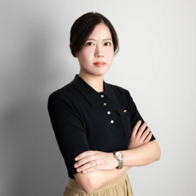 証券セールス5年→学習塾立ち上げ・運営→フリーランスデザイナー|売上に貢献するデザイン|ビジネス系ジャンルが得意|LP・ホームページ・バナー制作|Figma・Studio|Webマーケ事業デザイン担当|福岡→茨城|読書とウクレレが好き|ご相談・ご依頼はこちら📩momo.okubo325design@gmail.com