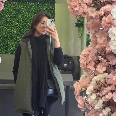 mahdis04's profile picture. https://t.co/hgBy1Bfgvd