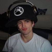 ᕙ(⇀‸↼‶)ᕗ (@eliodabo) Twitter profile photo