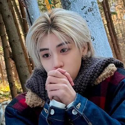 sinhyeju767366's profile picture. 