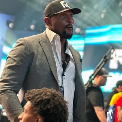 52_lewis70158's profile picture. Success is one thing. Impact is another.
Host of the Ray Lewis Show | 2x Super Bowl
Champ | 2018 Pro Football HOF | Visionary,
Businessman, Philanthropist