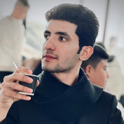 العراق أولاً،ناشط مدني،مراقب للسياسه،علماني،،محب للحياه ، برشلوني