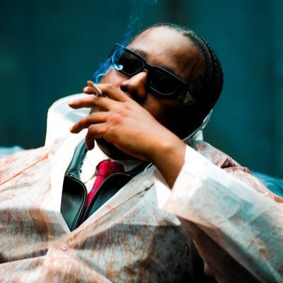 StoopLauren1's profile picture. LORD LAUREN