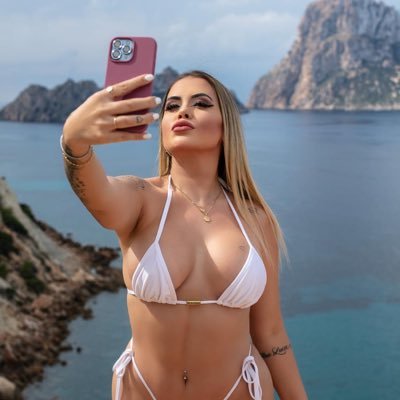 🔥 Criadora de conteúdo adulto | Sem filtros, só desejos | DM para conteúdo exclusivo
