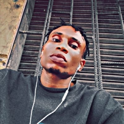 pello10001's profile picture. Streamer/influencer\Game/Dancer 🥰👽