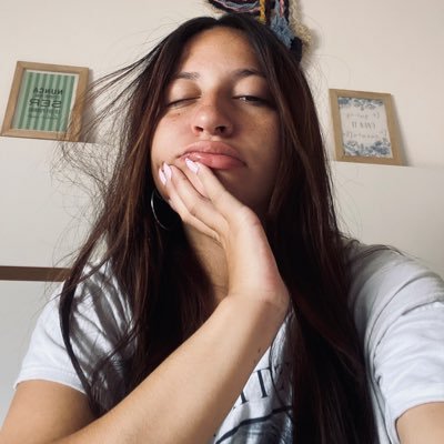 Sofia Chupachichi https://t.co/QcnyoYt6dC estar roto no significa que puedas romper ❤️🩹