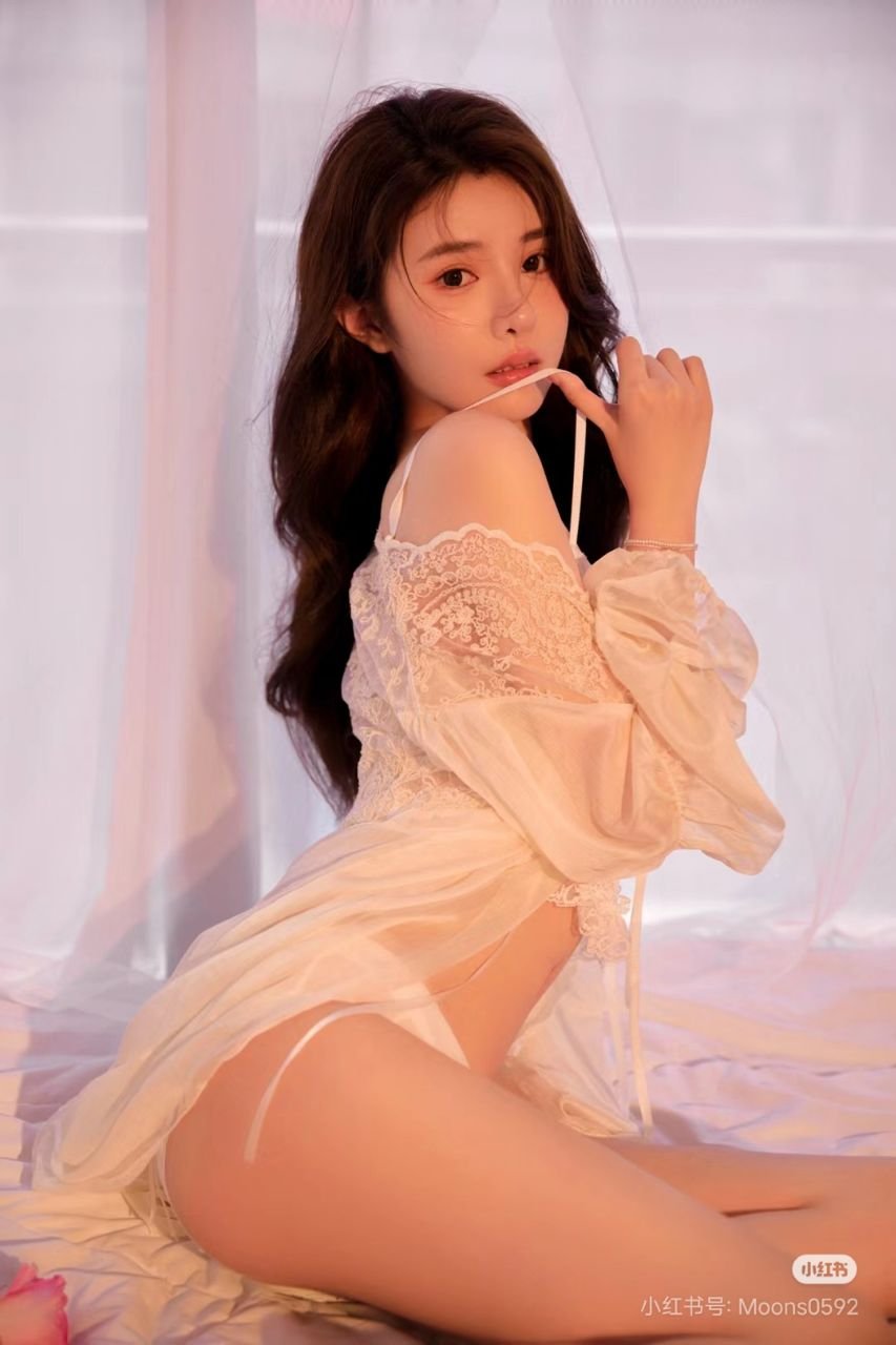 私は今32歳で独身ですが、最近寂しくて、大人で穏やかな恋人を探しています。30歳以上の独身男性がいる場合は、私のLINE:2568665を追加して電話で連絡することができます