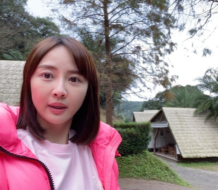 JennieS98341's profile picture. 私は現在32歳の独身ですが、最近寂しくて、大人で穏やかな恋人を探しています。好きなイケメンがいれば、私のLINEチャットを追加することができます：tina666889