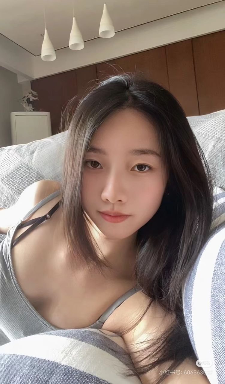 MullerImel6212's profile picture. 私は現在32歳の独身ですが、最近寂しくて、大人で穏やかな恋人を探しています。好きなイケメンがいれば、私のLINEチャットを追加することができます：tina666889