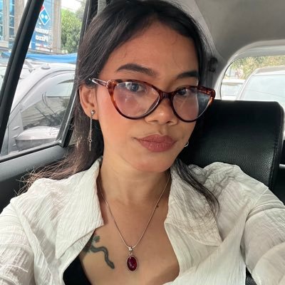 queerians's profile picture. documenting the trials and tribulations of my stupid ass life: a tragedy, in 97 acts.