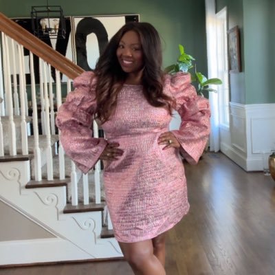 Wife, Fancy South Carolinian, choclatarian,aspiring world class problem solver, dream excavator, keeping my eyes on the SON 🤍 **Opinions are my own**