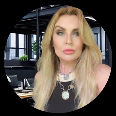 lwolfe66's profile picture. Global Director of Enterprise Sales