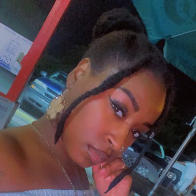 💙 Entrepreneur💄•TMC💙 •CHICAGO BORN🎯 • 👻SC:Herr_future21 📸 IG: her_mean_ass21 ‼️ #Purple4Mari💜🕊️🎗️