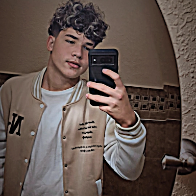 YadielCarm28413's profile picture. 