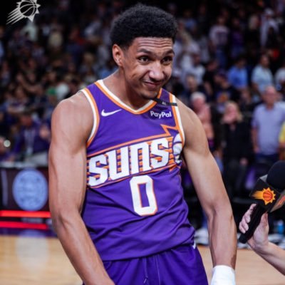 I talk strictly hoops 🏀 and loops 🏁 | @keselowski fan since 2011 | @devinbook 📕 fan since 2014 |