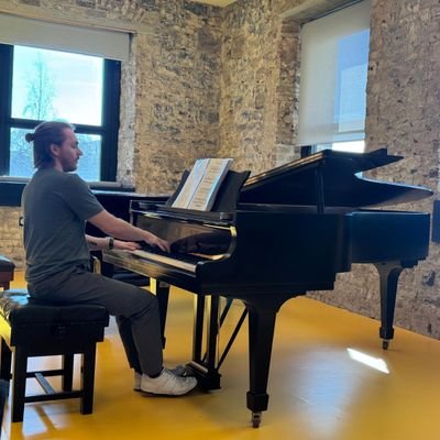 2️⃣3️⃣ 🇮🇪 || Pianist, Philosopher, Musicologist || Researching Improvisation, Gadamer and Schubert || Social Media Officer @SIUK_Official