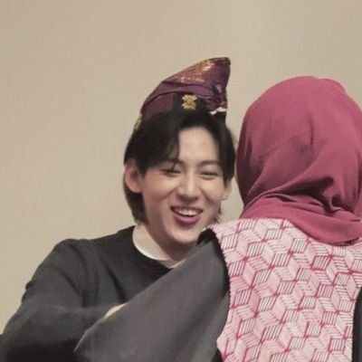 ~♥︎ officially @bambam1a's 3rd wife♥︎~
~《 beast/hl • exo • got7 • ptg • mx • nct • woodz • skz • b.i • vct 》~