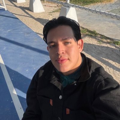 Hola nuevo aquí, me encanta cocinar y soy ingeniero en proceso, amo los animales, soy algo intenso y muy 🍑⬇️