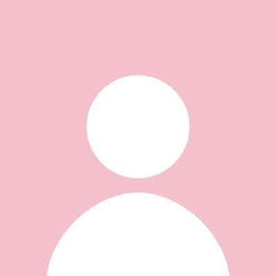 loettainblue's profile picture. who's she?