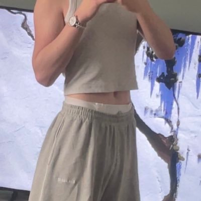 Sethiroth04's profile picture. 20 | little