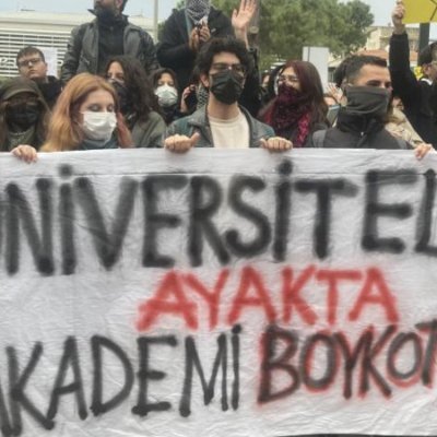 SensinTarih's profile picture. Kusurlar tanrıya-Allah'a ait değildir.
Benim inancım adalttir..