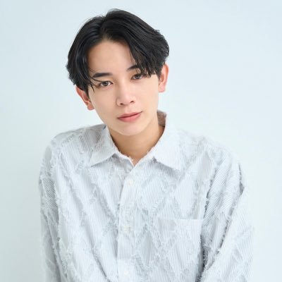 スターレイプロダクション所属 島村雄大マネージャーアカウントです。 出演情報、撮影オフショットをポストしていきます!! リプでのお問い合わせにはお答えできませんのでご了承下さい