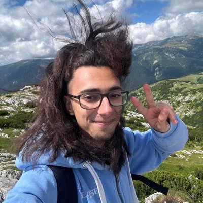 flaviuscj1's profile picture. full-stack engineer | nextjs | i love hiking