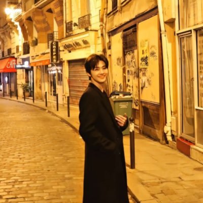 ssssssssqozos's profile picture. 