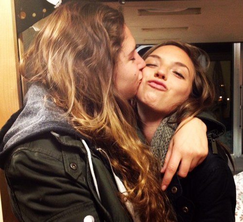 carlotacaliente's profile picture. 