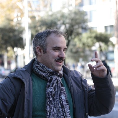 Actor i Gestor cultural. Apassionat de les arts escèniques. Supervivent. Escric a @nuvol_com i parlo al @BadalonaMati. Vivim en un món indecent.