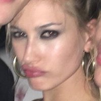 es (@bellaxmodern) 's Twitter Profile Photo es (@bellaxmodern) 's Twitter Profile Photo