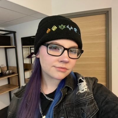 Level 23 | he/they | MDNI 18+ | Phantwt observer🙂↕️ | AKA @ppw_art