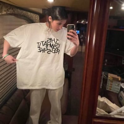 1111jules's profile picture. as seen on gracie’s ig story