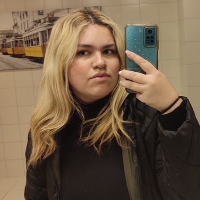 (She/Her). 20. Spanish. Aspiring author working on her debut novel that doesn't know how to make a decent bio, sorry everyone.