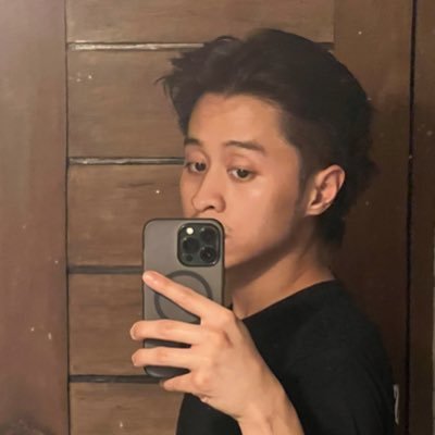 lurker_ep's profile picture. Nocturnal | Chronically unserious | INTJ-T with dank memes, and pretty stills.